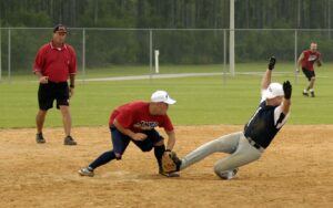 softball-tag-out