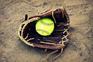 softball-glove